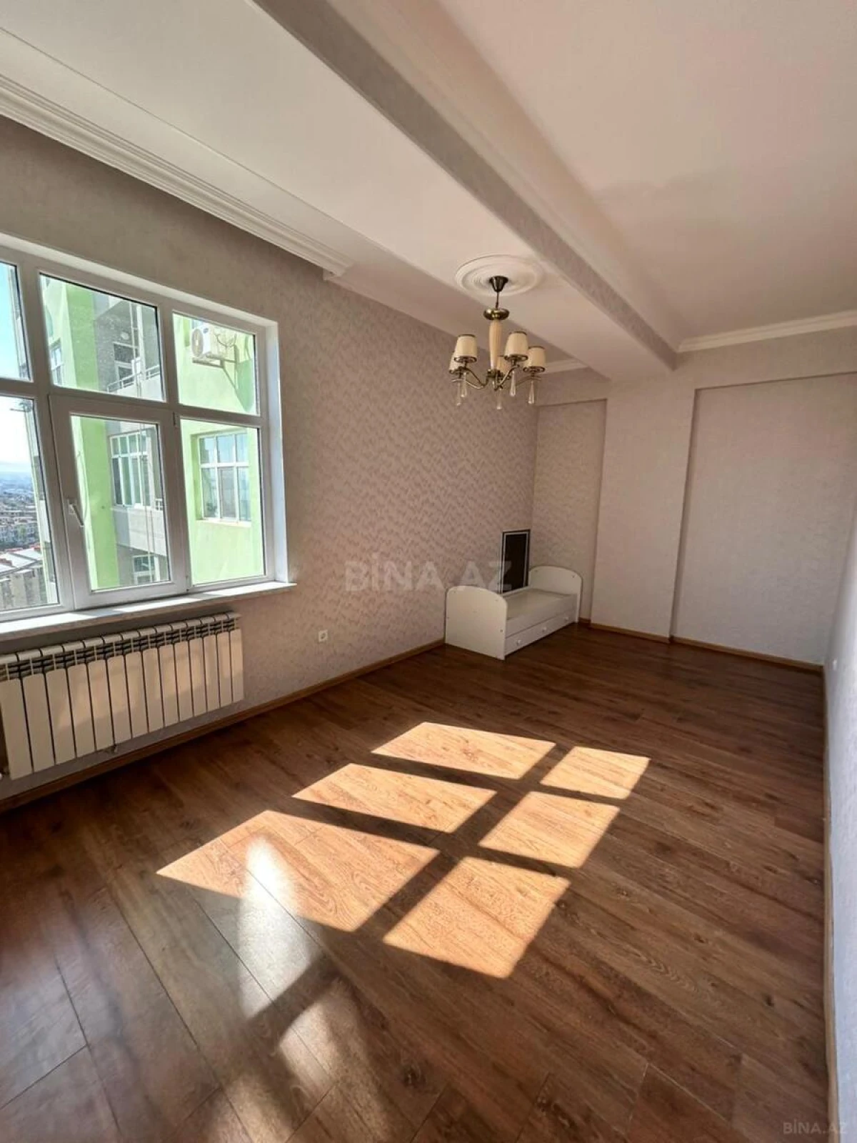 Kirayə verilir 2 otaqlı mənzil 80 m²