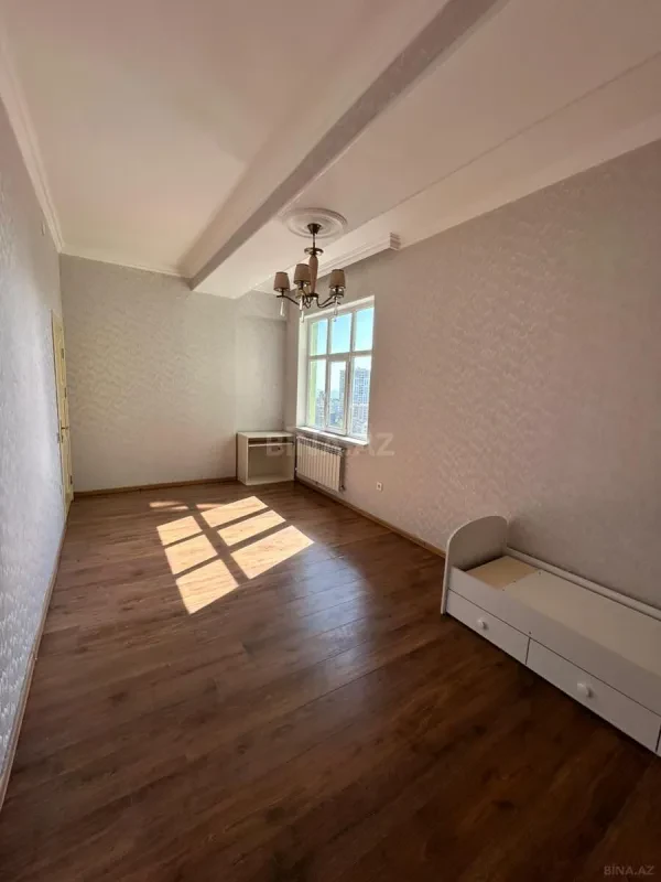 Kirayə verilir 2 otaqlı mənzil 80 m²