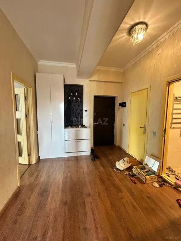 Kirayə verilir 2 otaqlı mənzil 80 m²