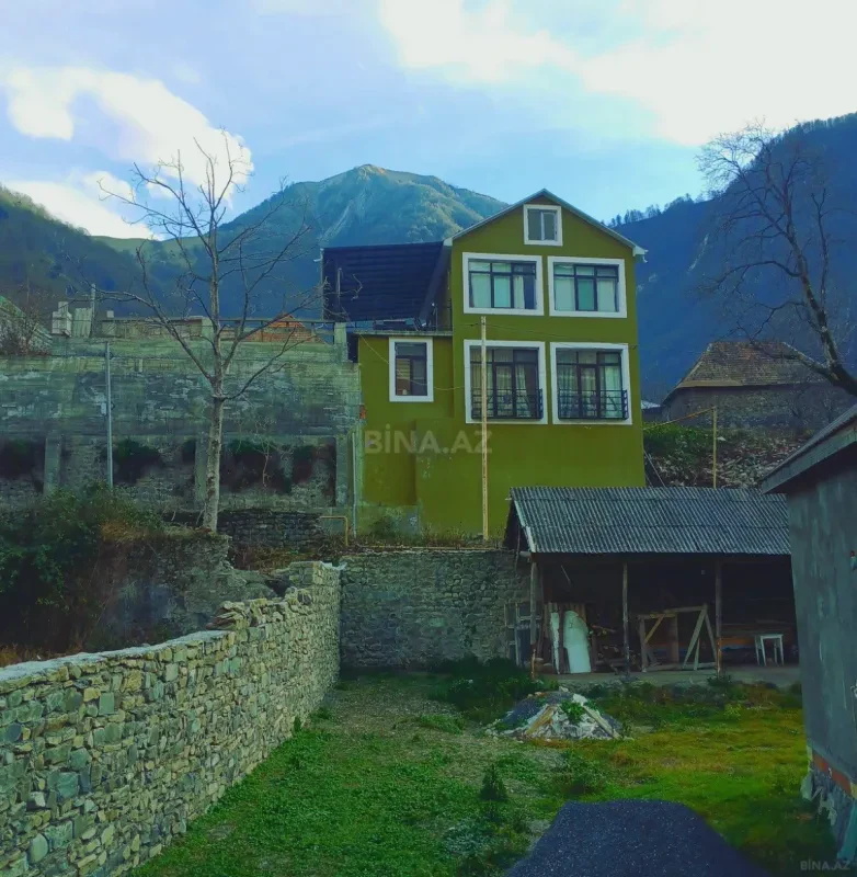 Kirayə verilir 4 otaqlı həyət evi 90 m²