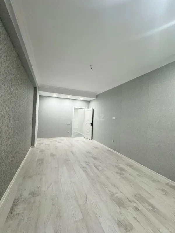 Satılır 3 otaqlı mənzil 130 m²