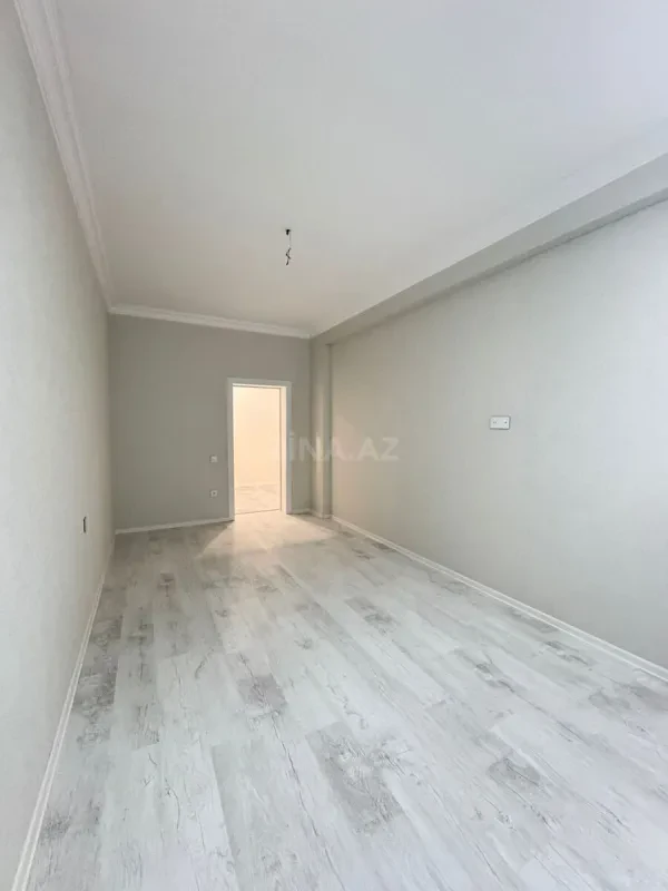 Satılır 3 otaqlı mənzil 130 m²