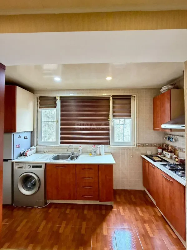 Satılır 2 otaqlı mənzil 65 m²