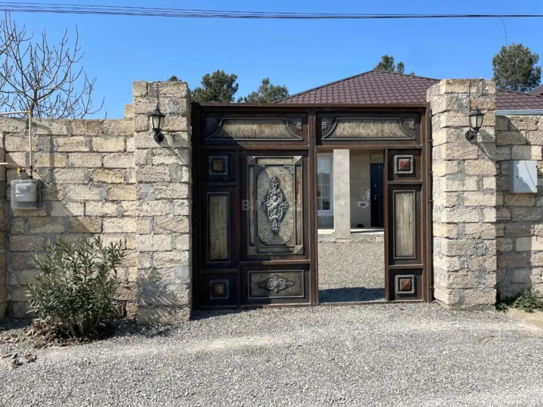 Satılır 3 otaqlı həyət evi 122 m²