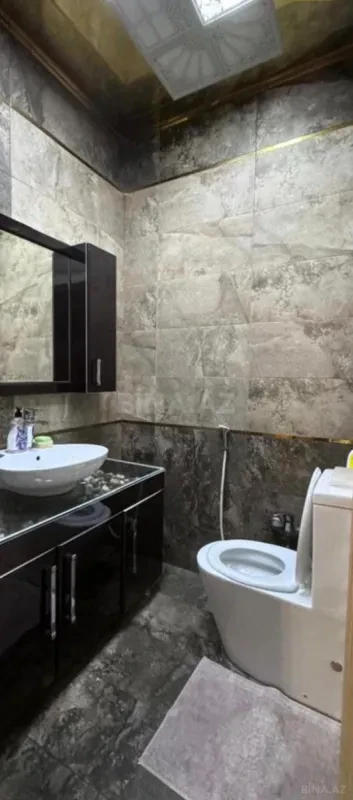 Satılır 3 otaqlı mənzil 178 m²