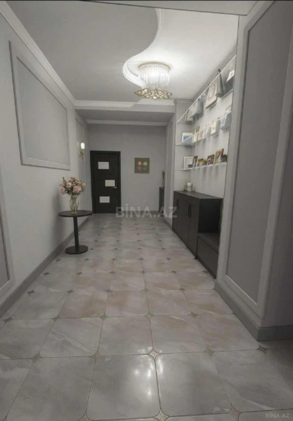 Satılır 3 otaqlı mənzil 178 m²