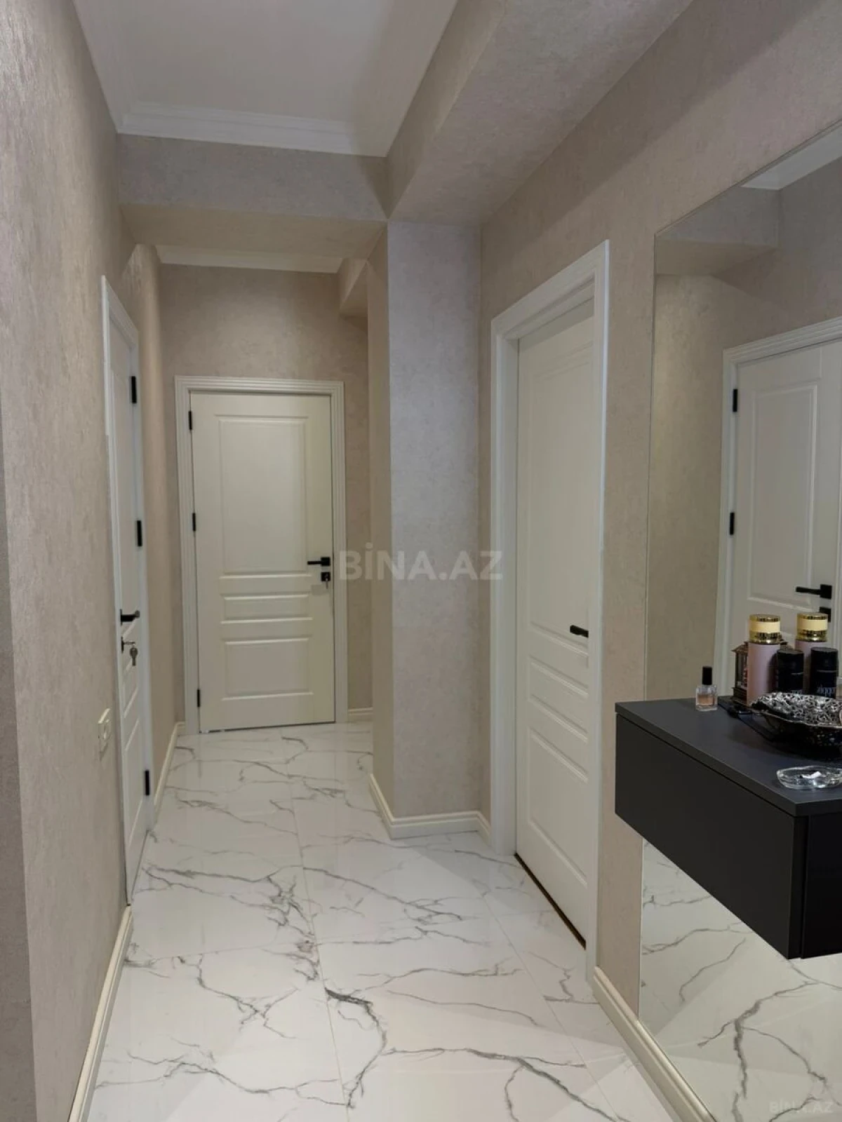 Satılır 2 otaqlı mənzil 72 m²