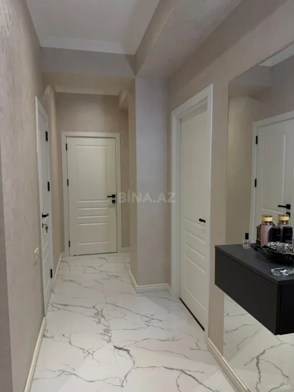 Satılır 2 otaqlı mənzil 72 m²