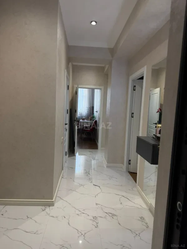 Satılır 2 otaqlı mənzil 72 m²