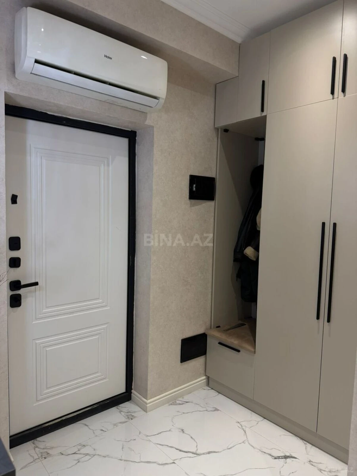 Satılır 2 otaqlı mənzil 72 m²