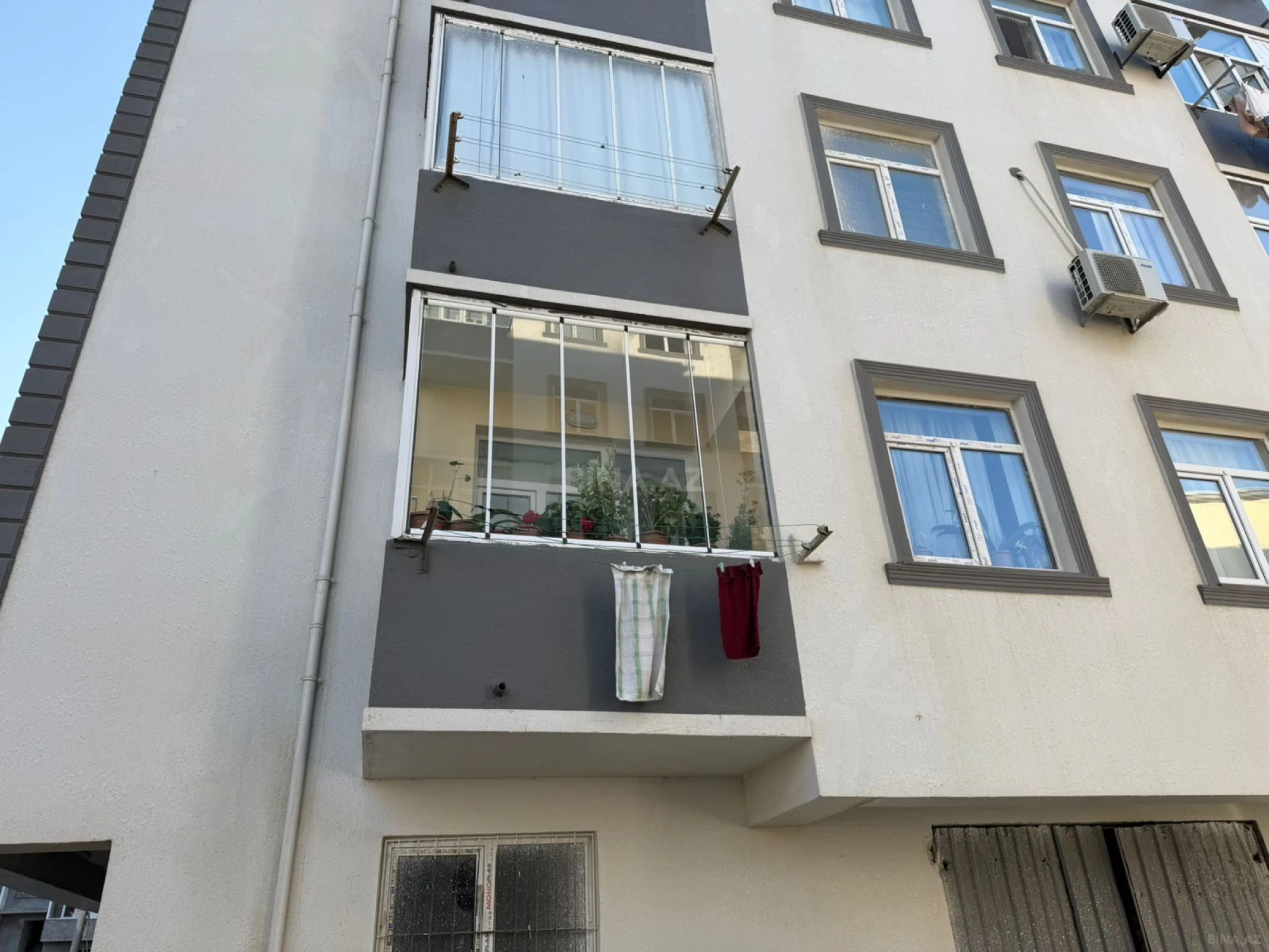 Satılır 2 otaqlı mənzil 72 m²