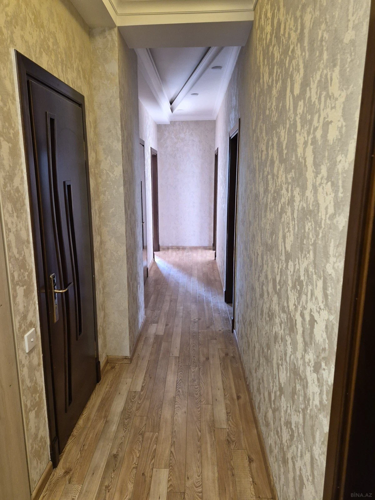 Satılır 3 otaqlı mənzil 120 m²