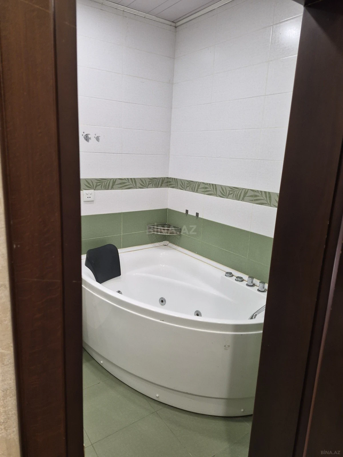 Satılır 3 otaqlı mənzil 120 m²