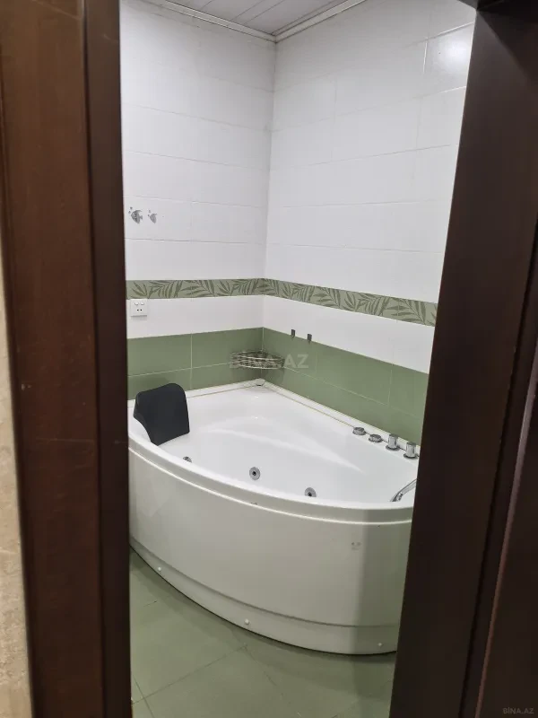 Satılır 3 otaqlı mənzil 120 m²