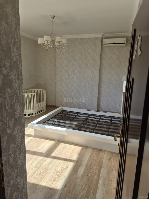 Satılır 3 otaqlı mənzil 120 m²