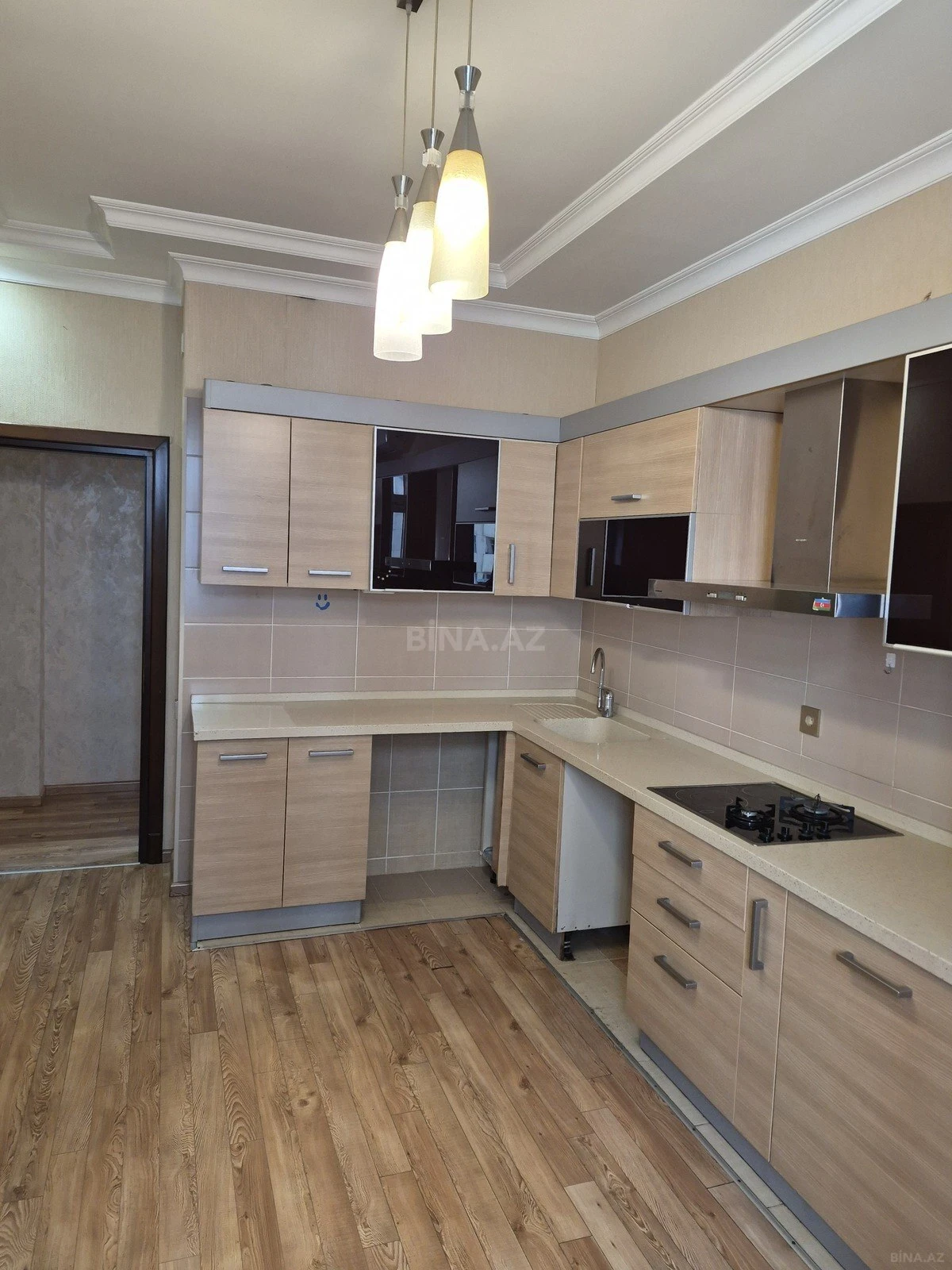 Satılır 3 otaqlı mənzil 120 m²