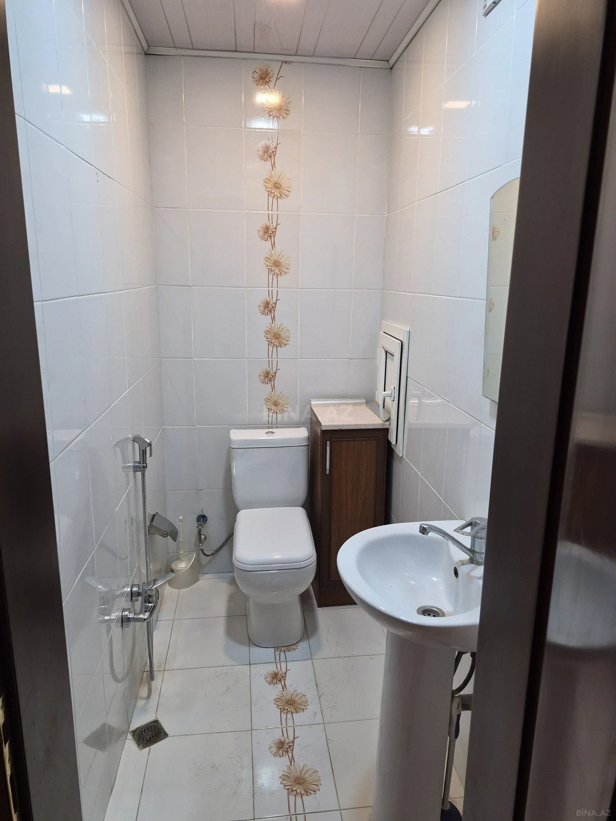 Satılır 3 otaqlı mənzil 120 m²