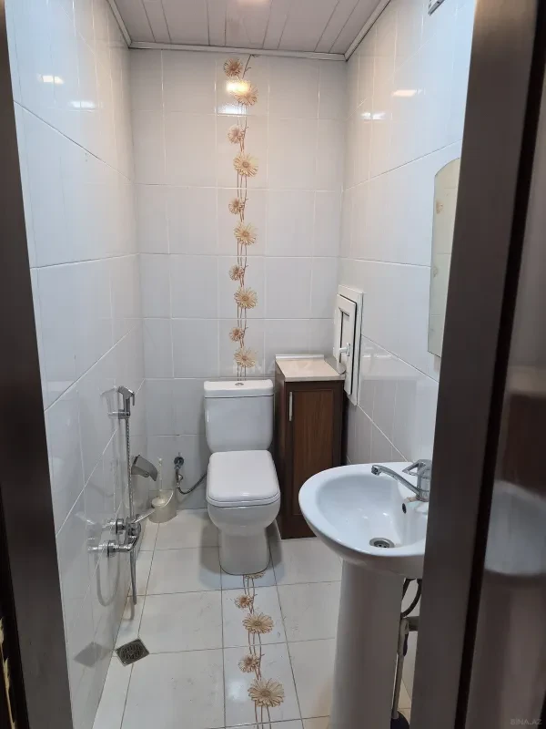 Satılır 3 otaqlı mənzil 120 m²