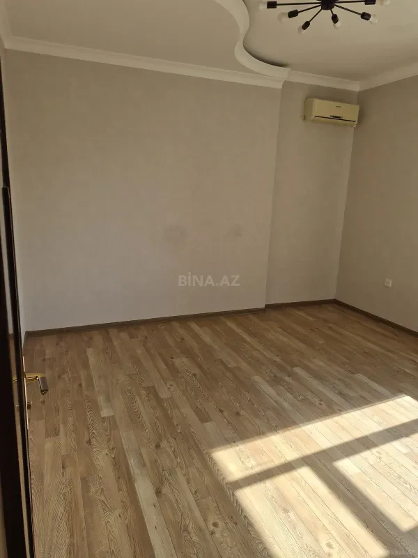 Satılır 3 otaqlı mənzil 120 m²