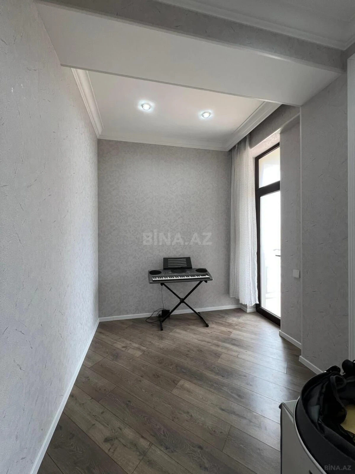 Satılır 3 otaqlı mənzil 70 m²