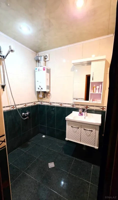 Satılır 2 otaqlı mənzil 65 m²