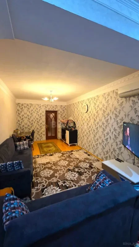 Satılır 2 otaqlı mənzil 65 m²