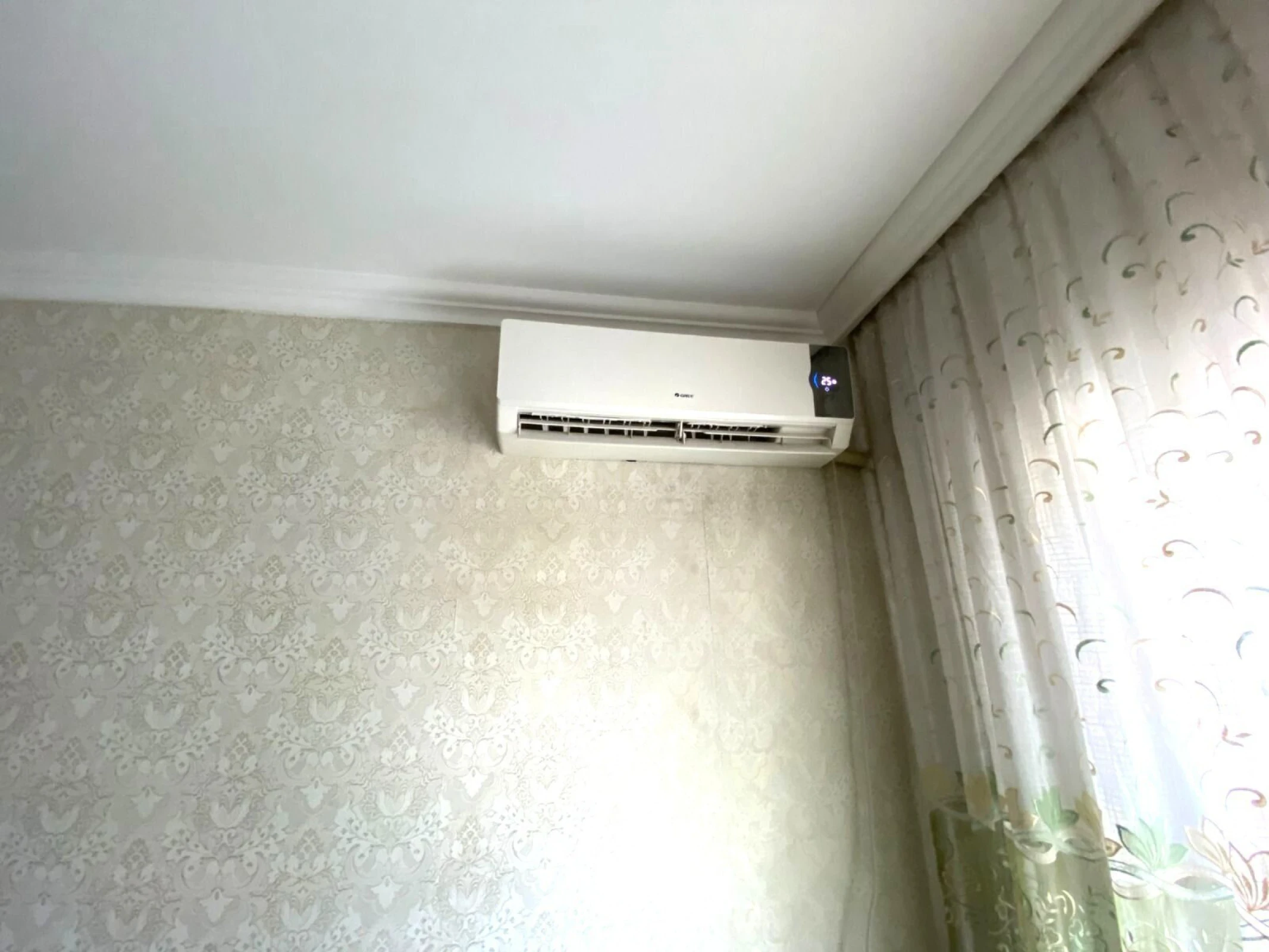 Kirayə verilir 2 otaqlı mənzil 75 m²