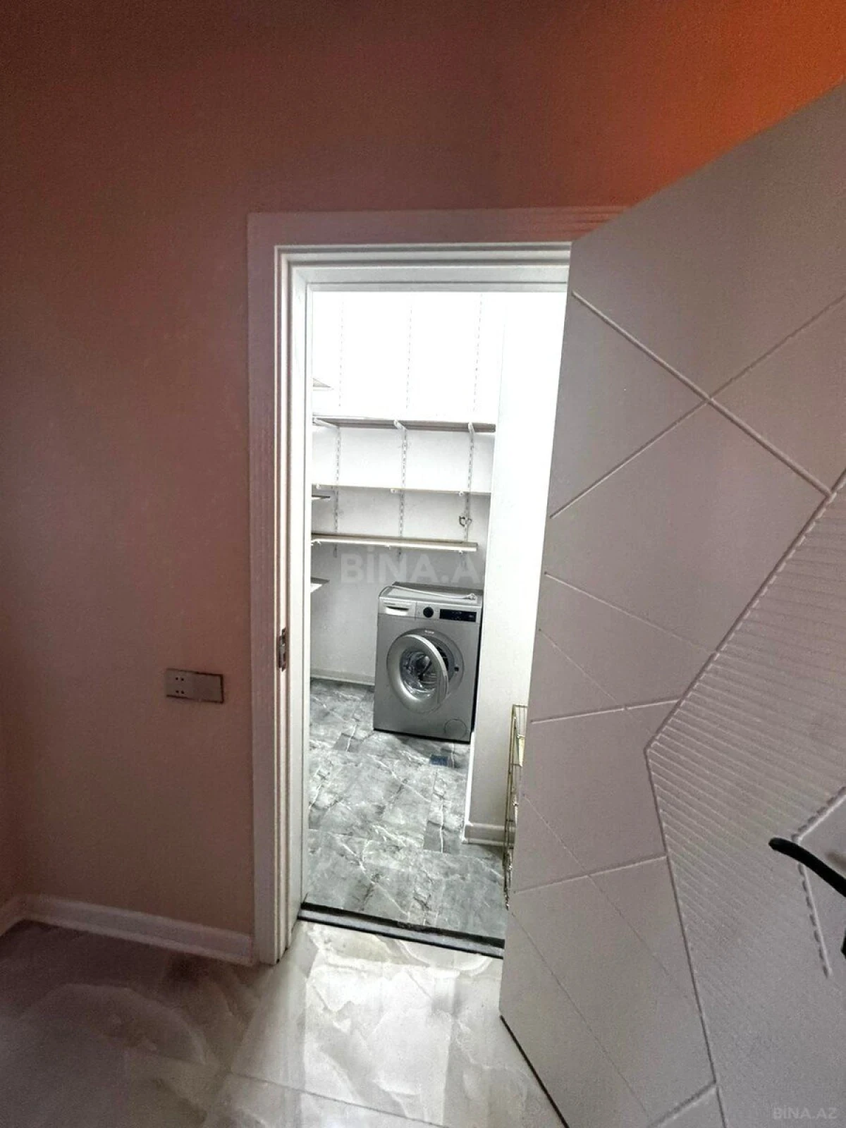 Kirayə verilir 2 otaqlı mənzil 75 m²