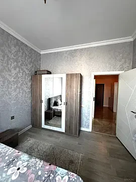 Kirayə verilir 2 otaqlı mənzil 75 m²