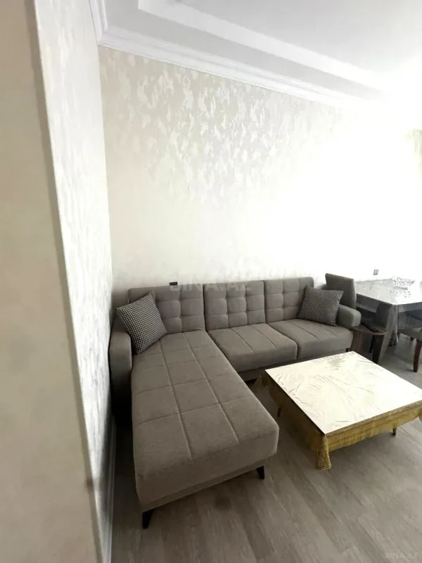 Kirayə verilir 2 otaqlı mənzil 75 m²