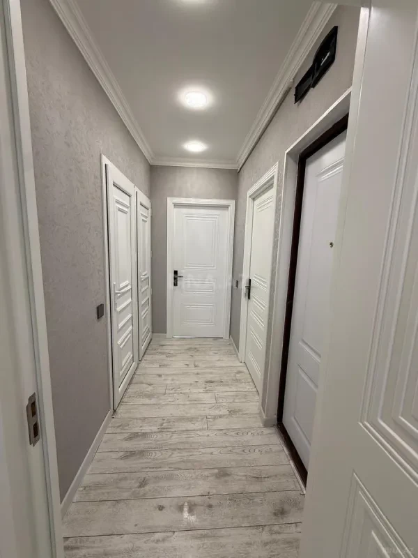 Satılır 2 otaqlı mənzil 68 m²