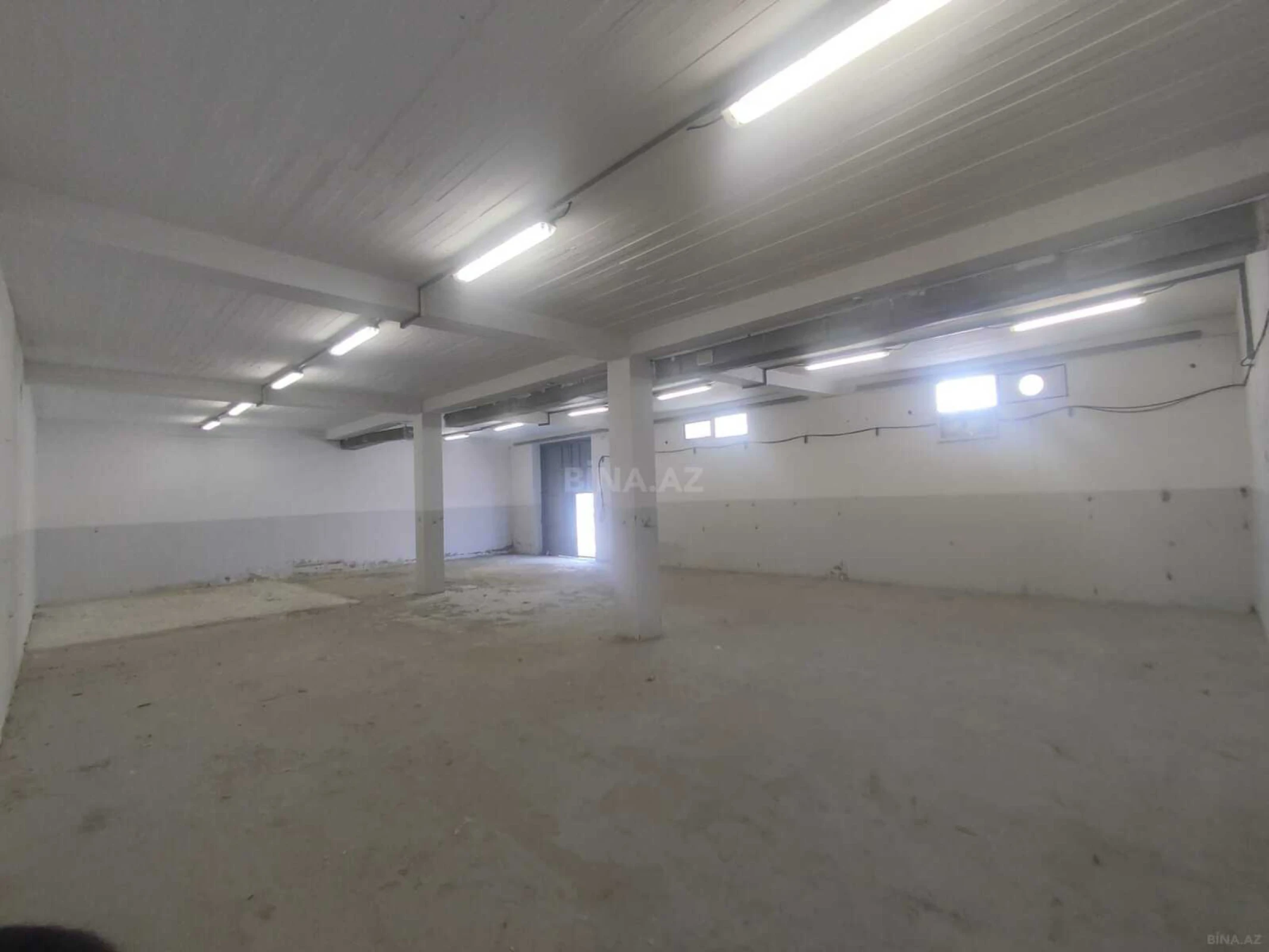 Kirayə verilir obyekt 211 m²