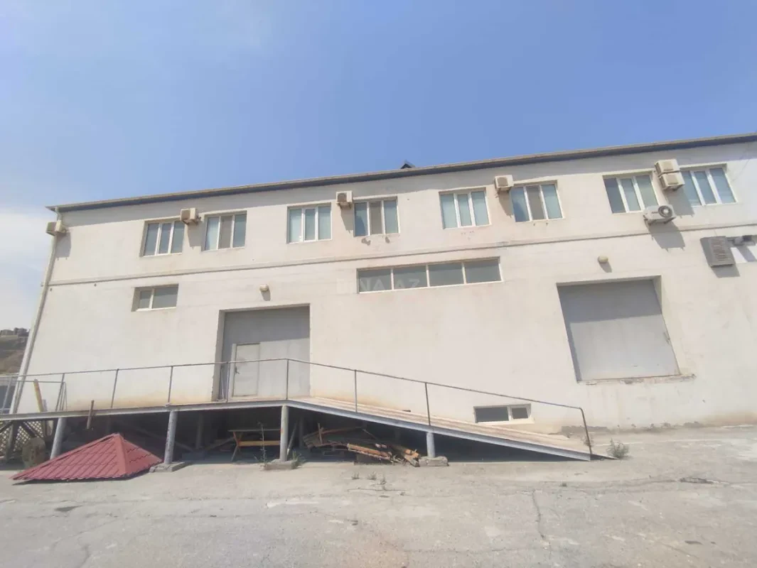 Kirayə verilir obyekt 211 m²