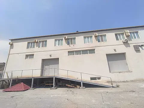 Kirayə verilir obyekt 211 m²
