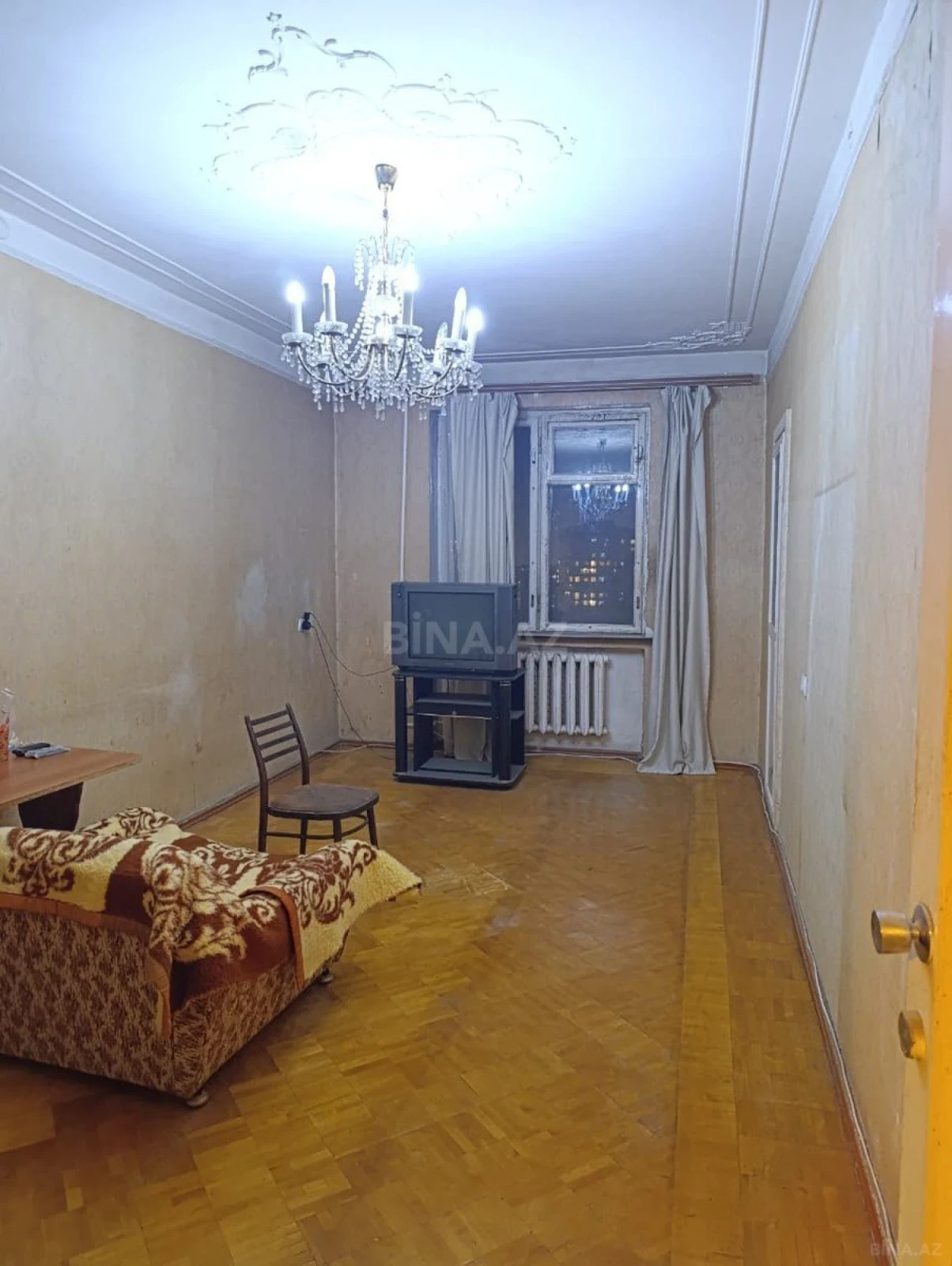 Satılır 5 otaqlı mənzil 120 m²