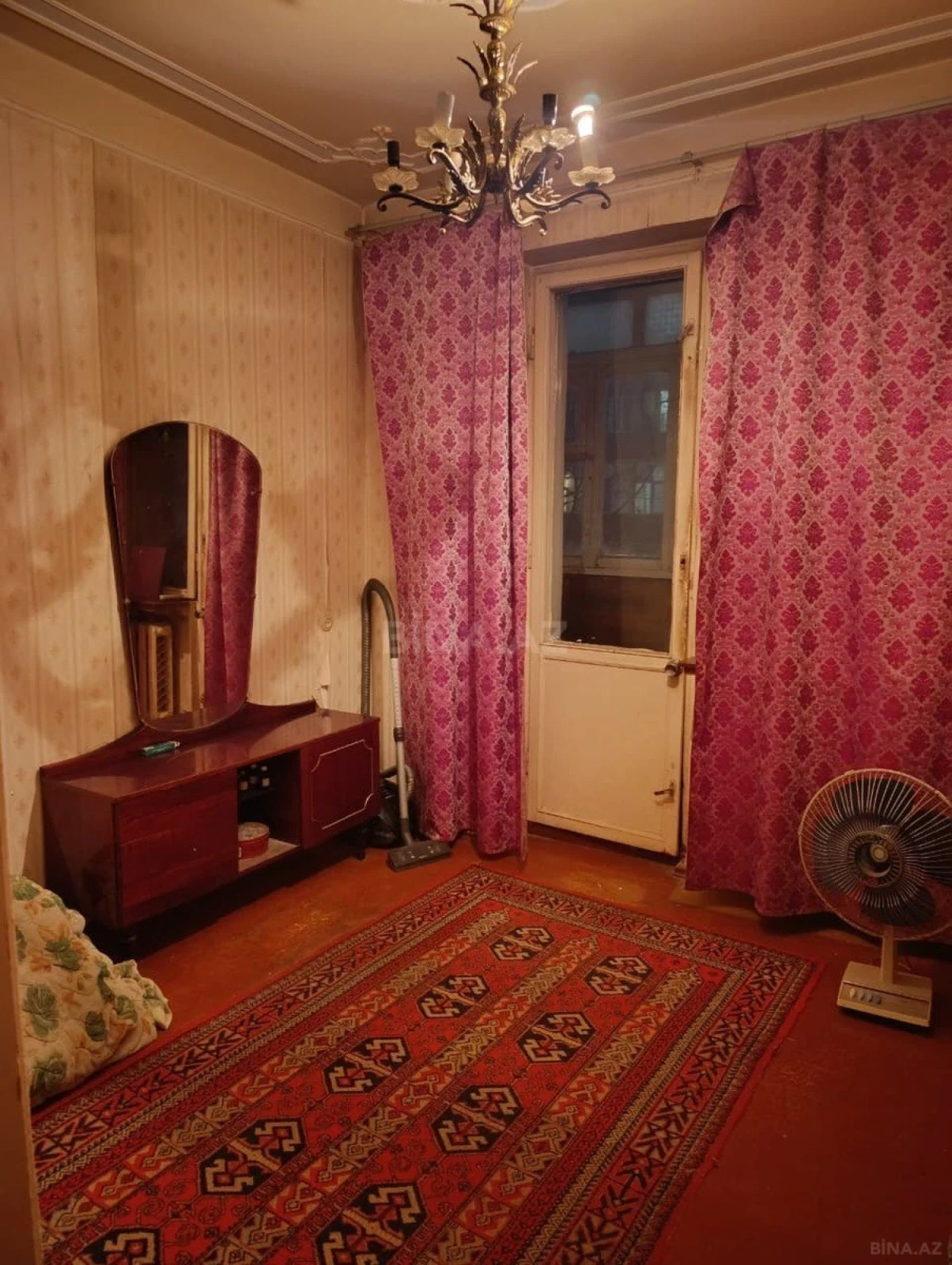 Satılır 5 otaqlı mənzil 120 m²