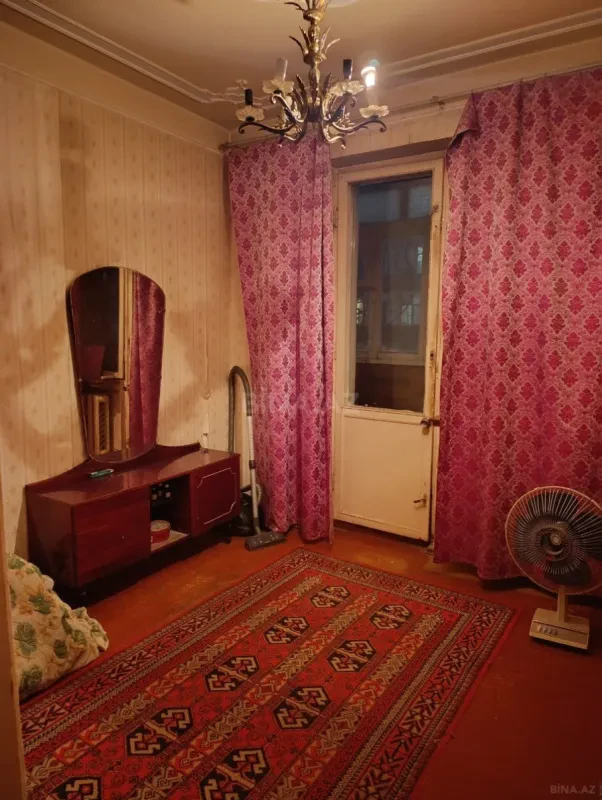 Satılır 5 otaqlı mənzil 120 m²