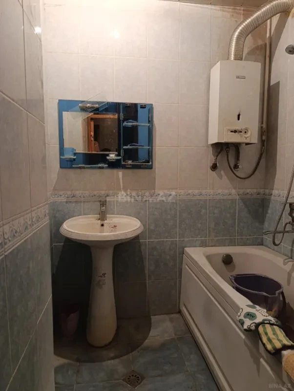 Satılır 5 otaqlı mənzil 120 m²
