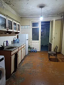 Satılır 5 otaqlı mənzil 120 m²
