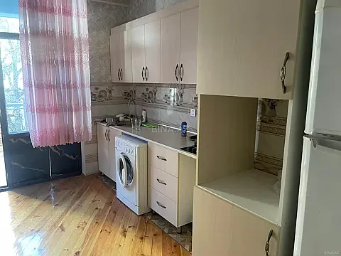 Kirayə verilir 2 otaqlı mənzil 70 m²