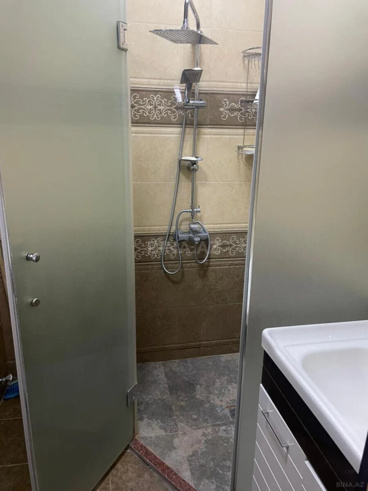 Kirayə verilir 2 otaqlı mənzil 70 m²