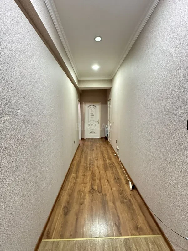 Satılır 1 otaqlı mənzil 55 m²