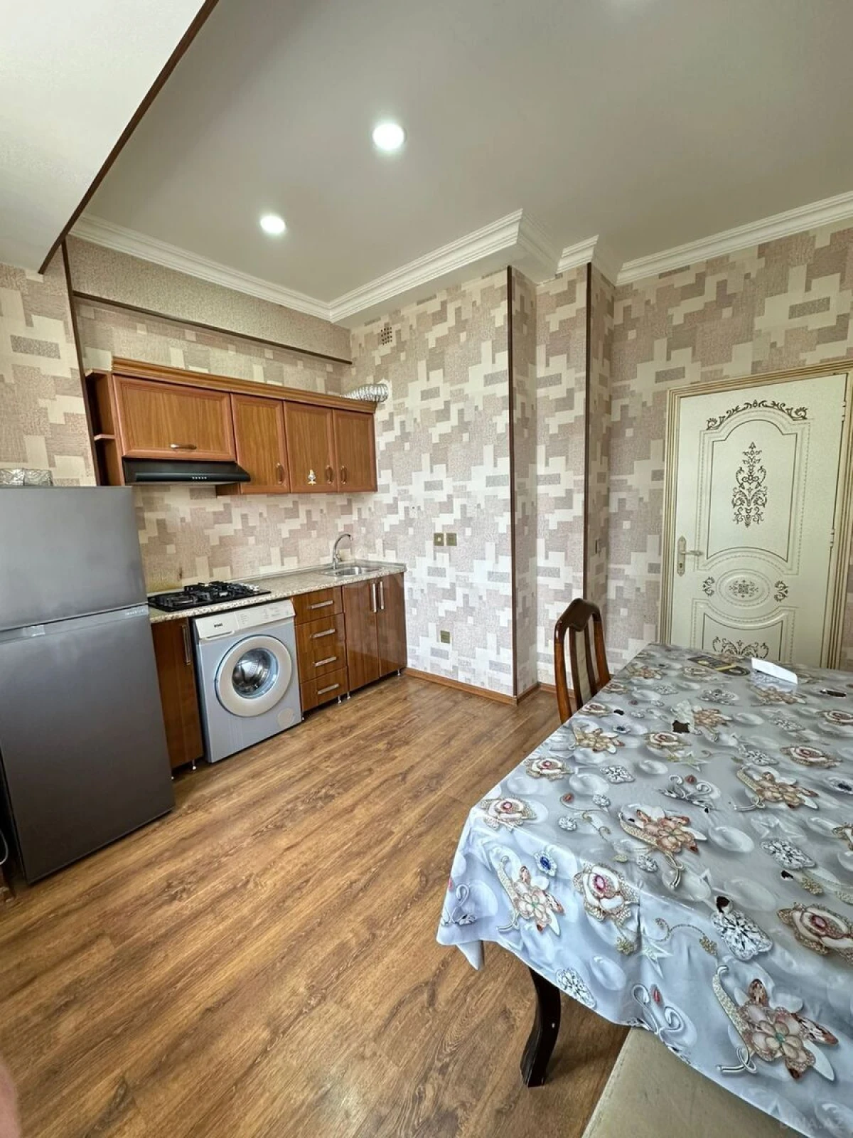 Satılır 1 otaqlı mənzil 55 m²