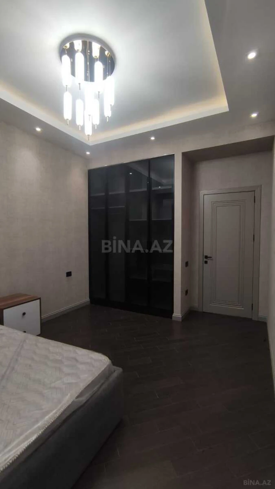 Kirayə verilir 3 otaqlı mənzil 115 m²