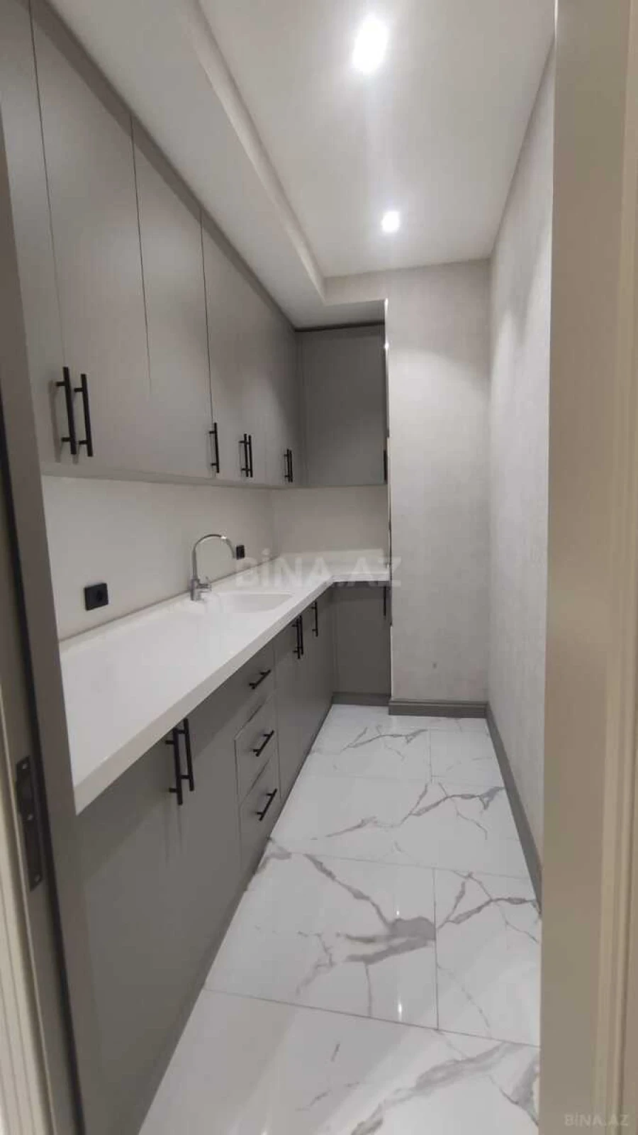 Kirayə verilir 3 otaqlı mənzil 115 m²
