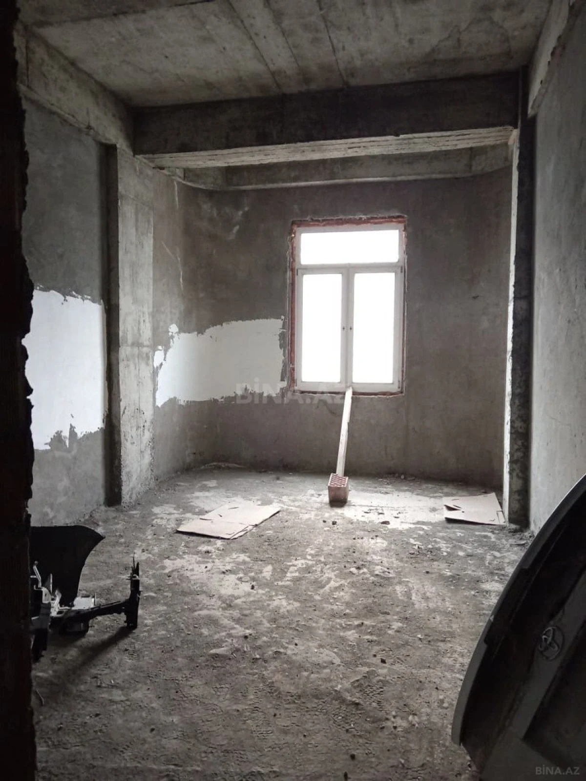Satılır 5 otaqlı mənzil 235 m²
