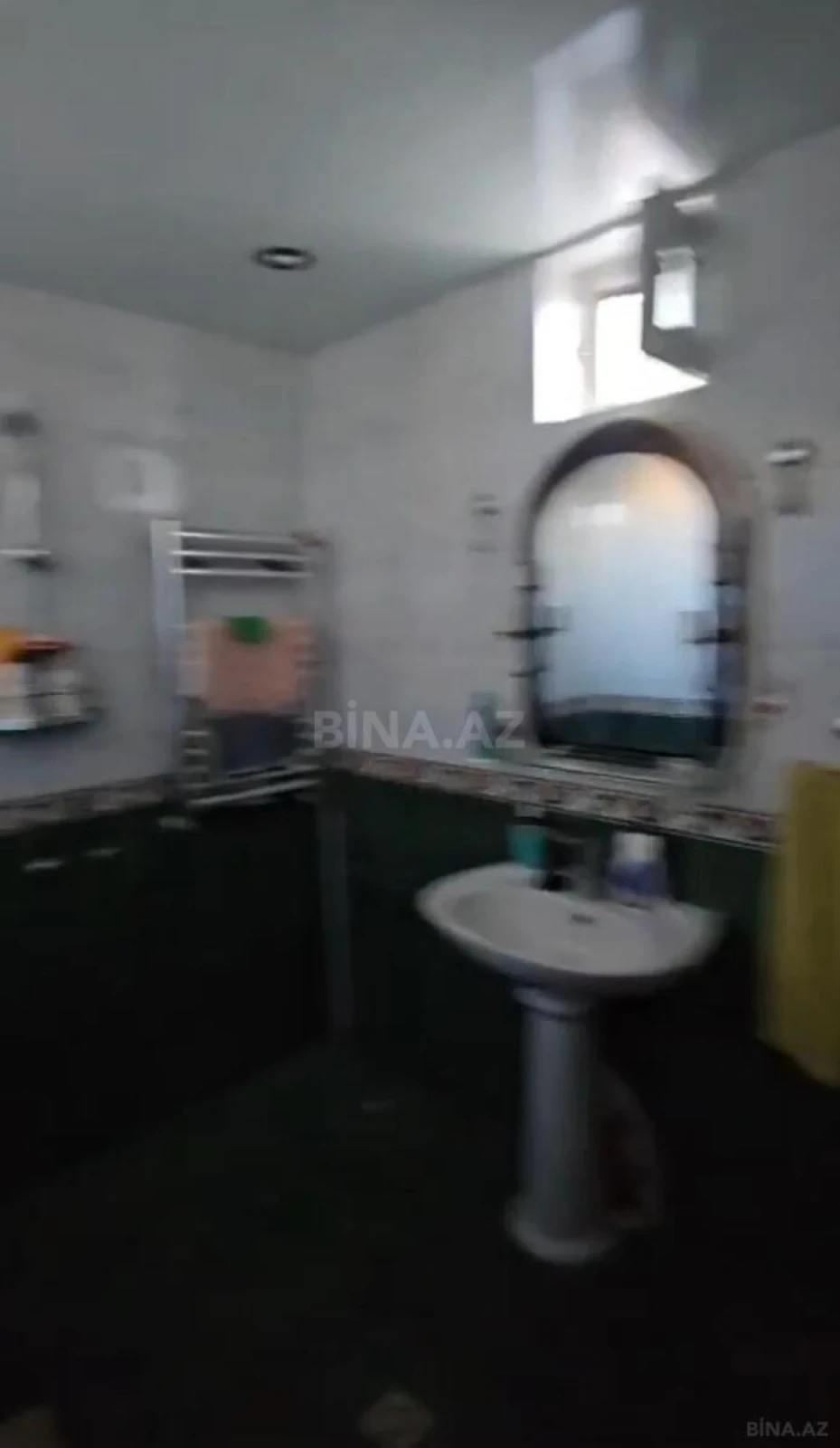 Satılır 8 otaqlı həyət evi 150 m²