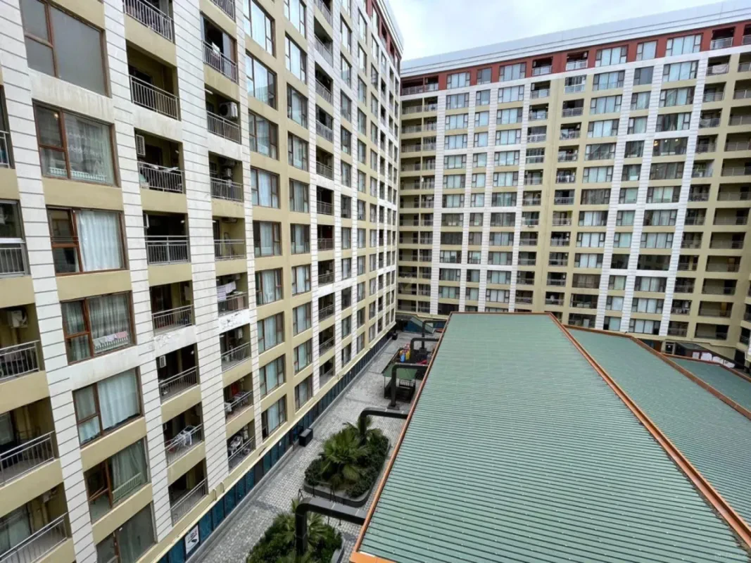 Kirayə verilir 2 otaqlı mənzil 90 m²