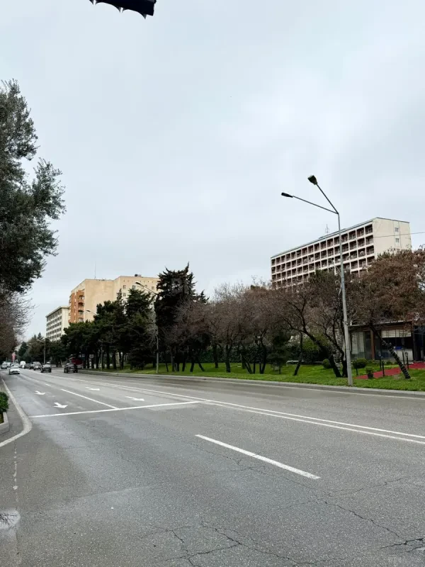 Satılır 3 otaqlı mənzil 110 m²