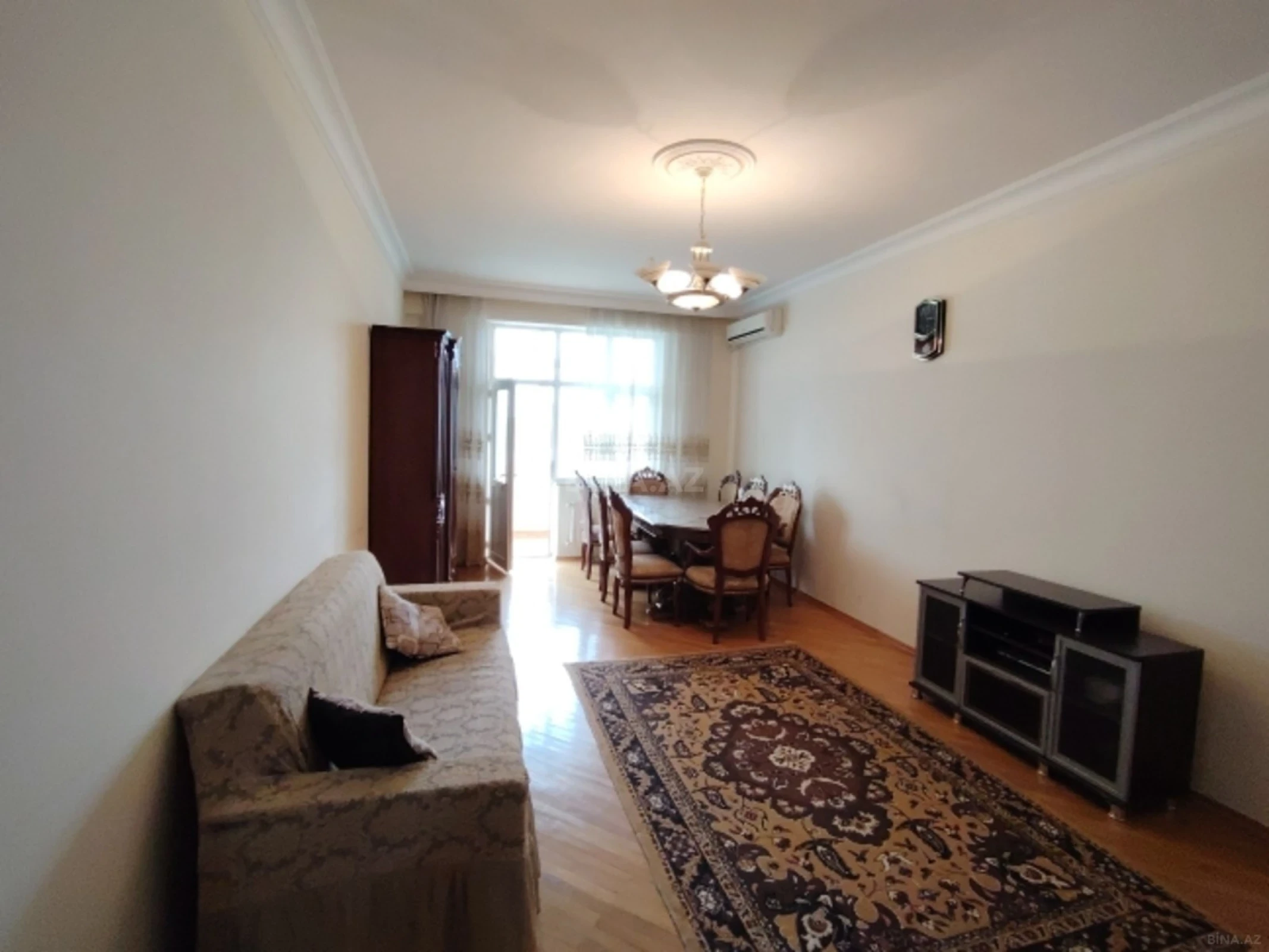 Satılır 3 otaqlı mənzil 125 m²